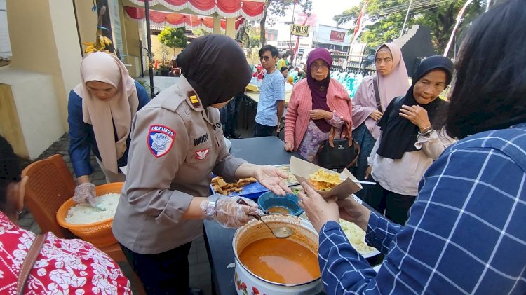 Polresta Malang Kota Sapa Warga melalui Baktikes dan Makan Bersama Gratis